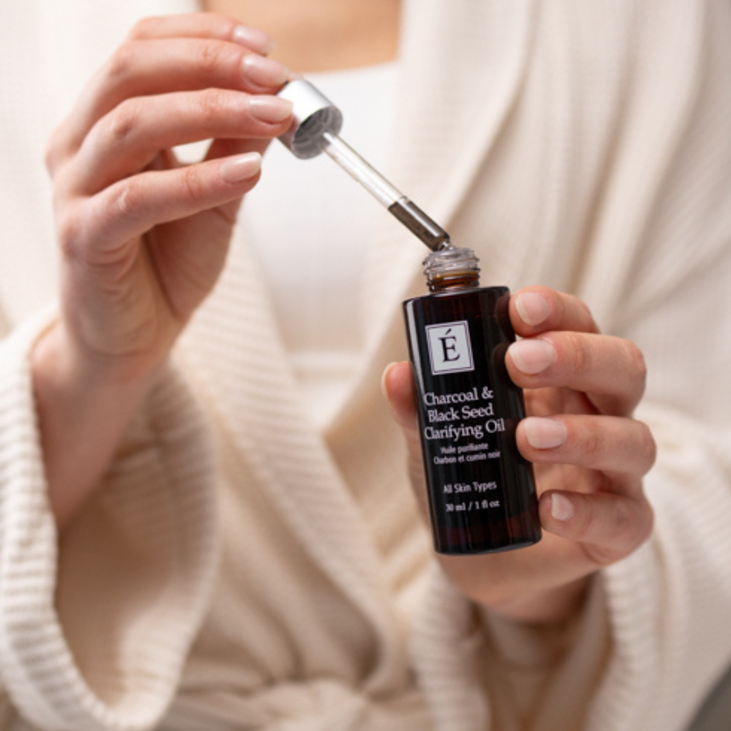 Eminence Organics Charcoal & Black Seed Clarifying Oil lifestyle 2