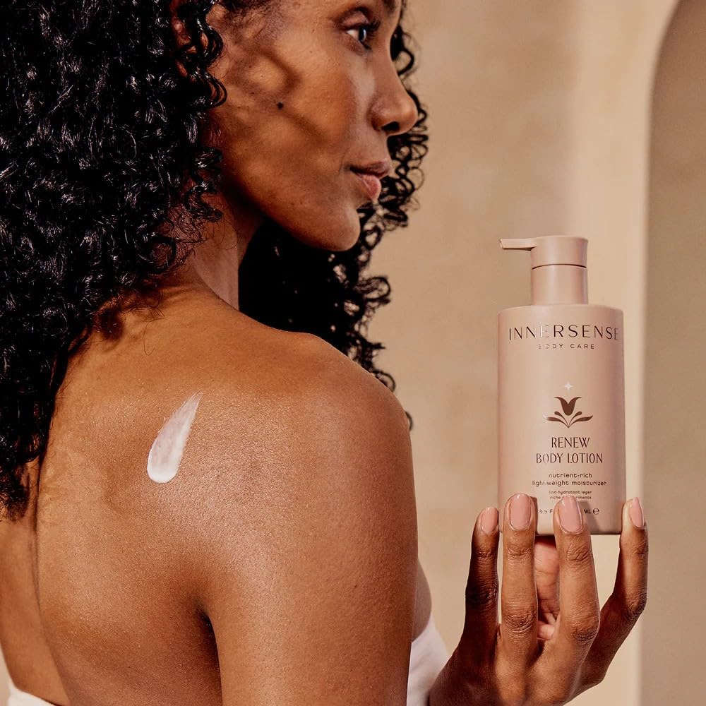 INNERSENSE-Organic-Beauty-Awaken-Renew-Body-Set-model