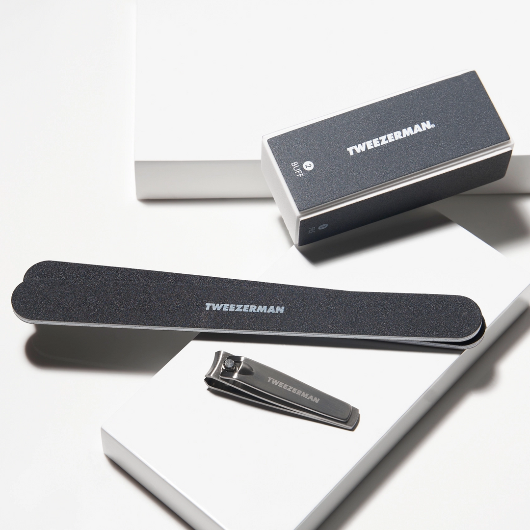 Tweezerman Manicure Kit lifestyle