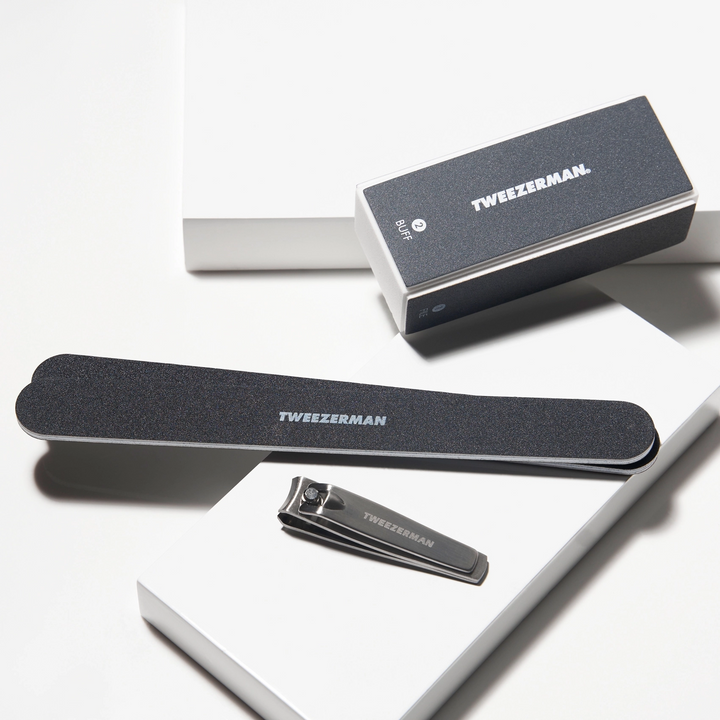Tweezerman Manicure Kit lifestyle