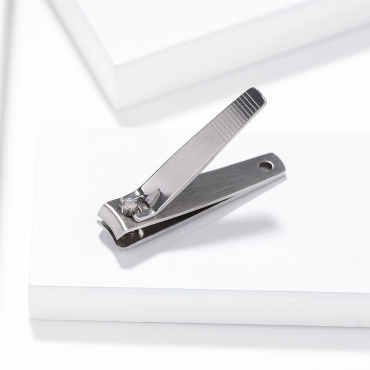 Tweezerman Stainless Steel Fingernail Clipper lifestyle