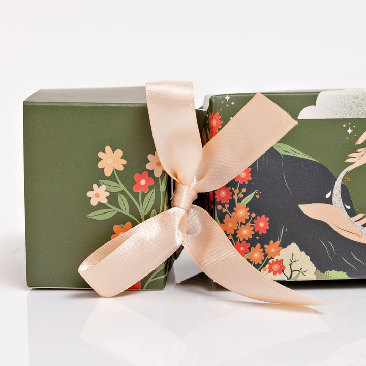 VOYA The Land of Youth: Hand & Aromatherapy Duo artwork close up 2
