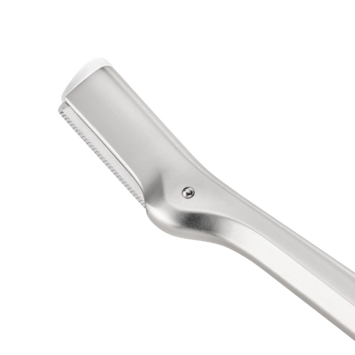 Tweezerman Brow Razor up close
