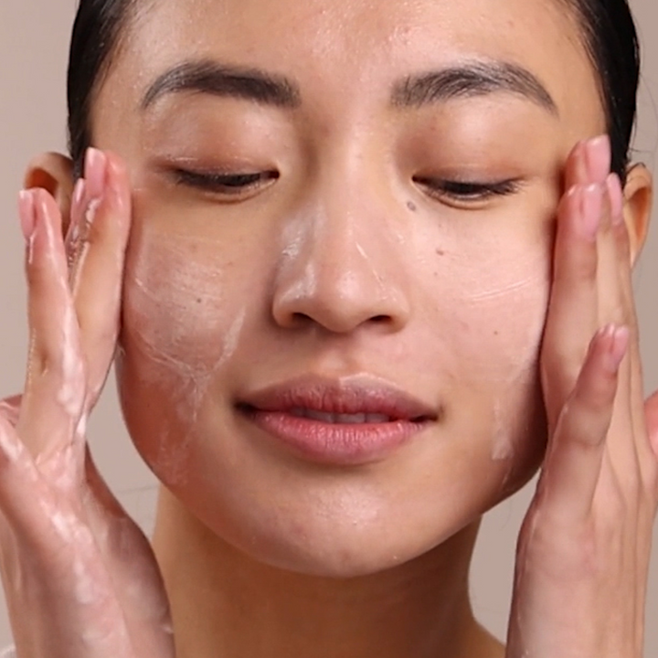 Eminence Organics Mangosteen Daily Resurfacing Cleanser model using the product