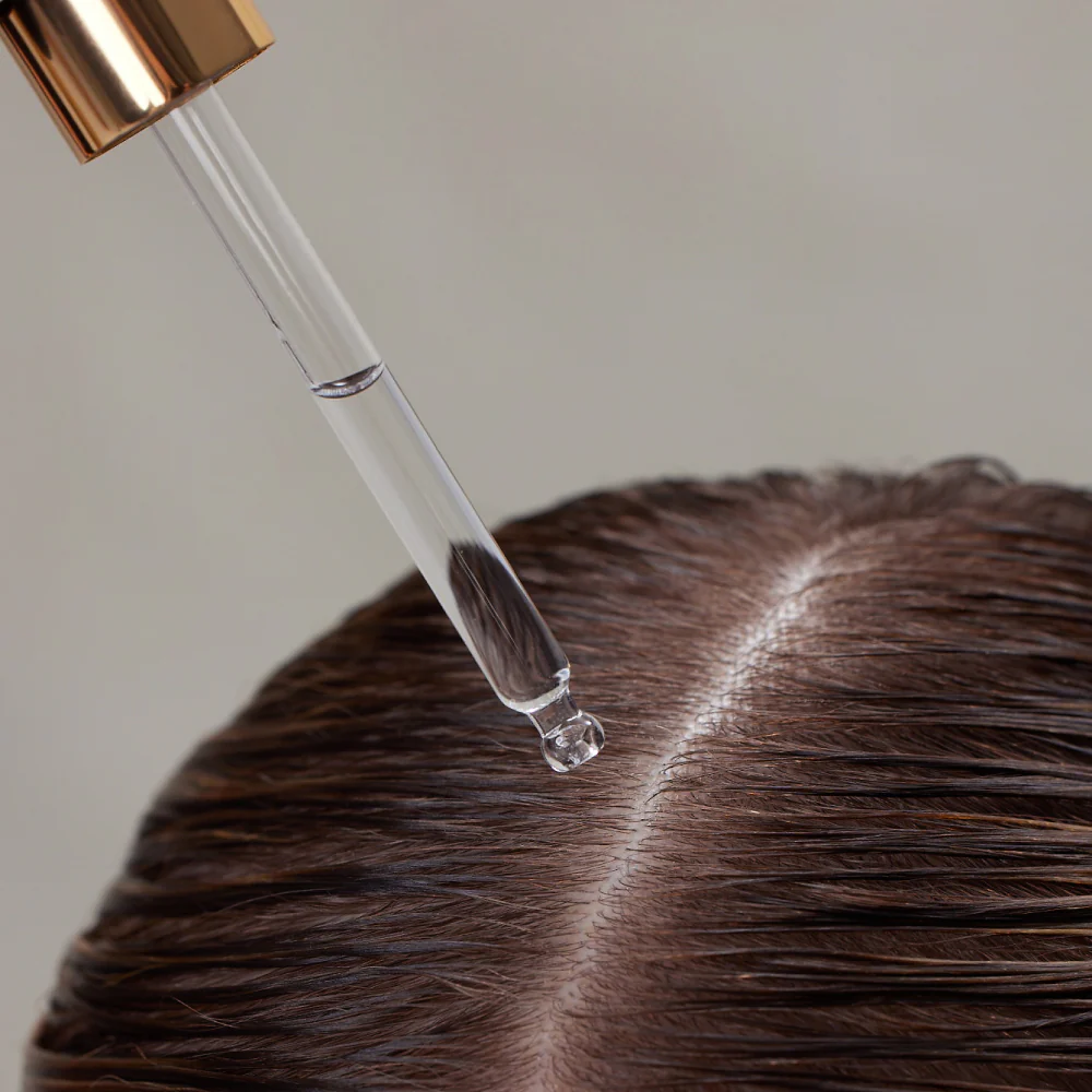INNERSENSE Organic Beauty Hair Renew Daily Active Serum scalp model