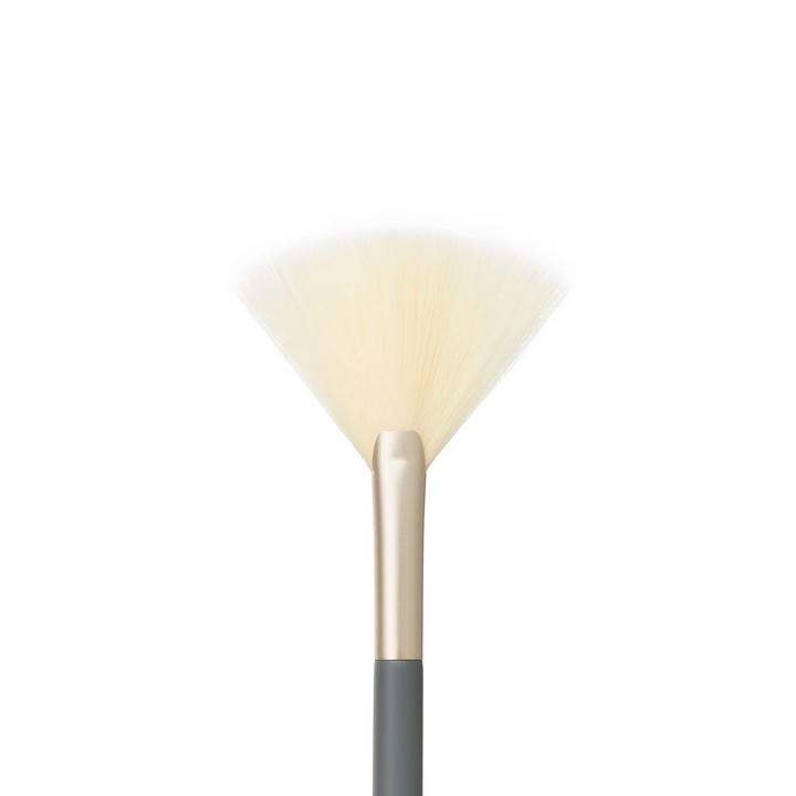 Jane Iredale Fan Brush head white background