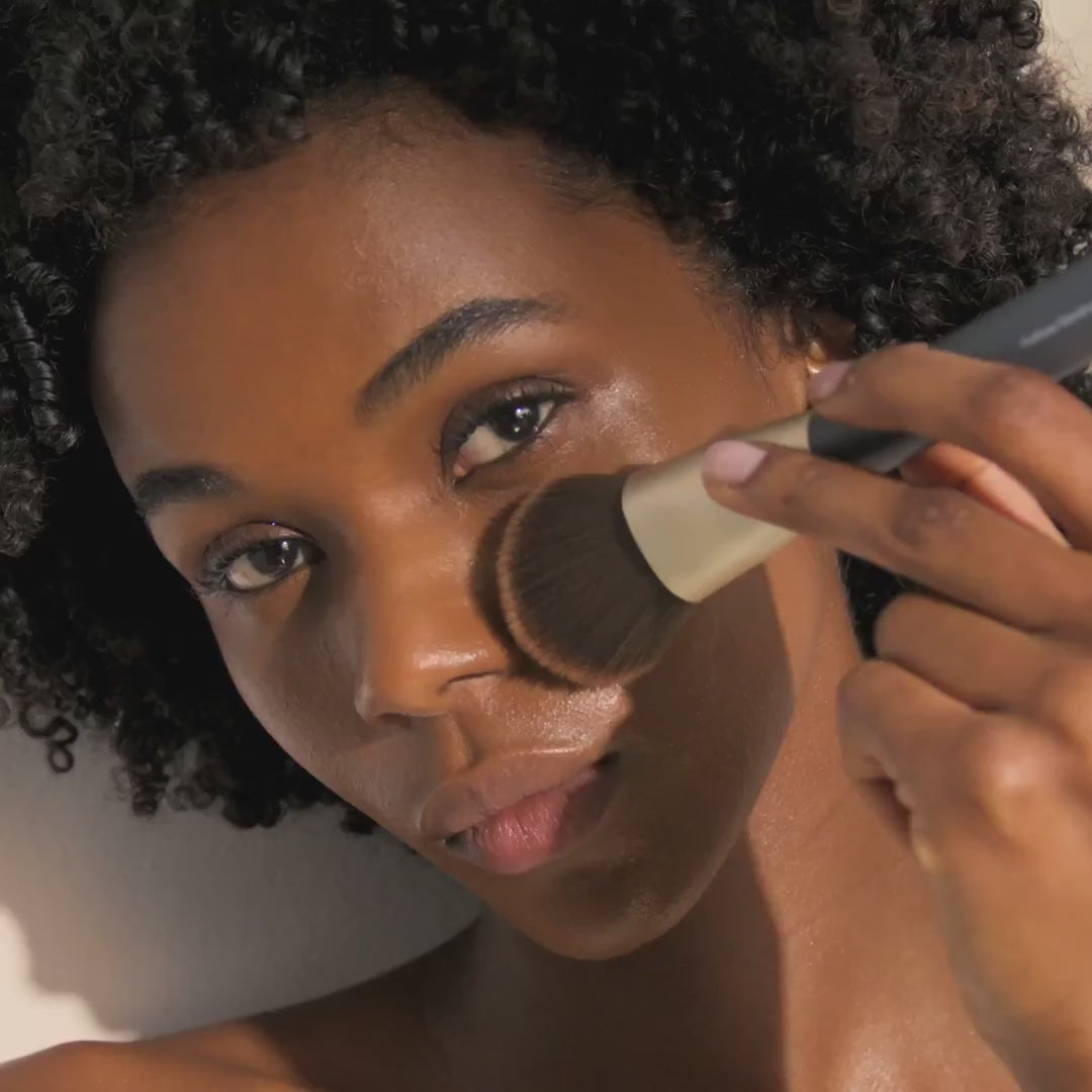 Jane Iredale Glow Fixation SPF 40 Sheer Tint Skin Enhancer with Squalane &amp; Niacinamide