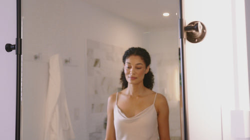 Tweezerman Brow Razor video