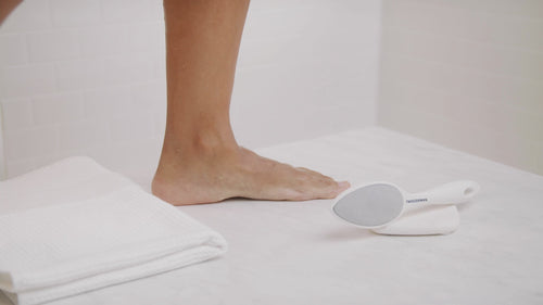 Tweezerman Sole Smoother Callus Stone video