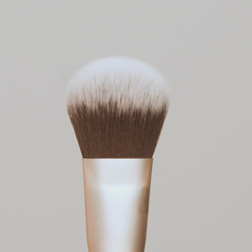 Jane Iredale Cheek Brush video